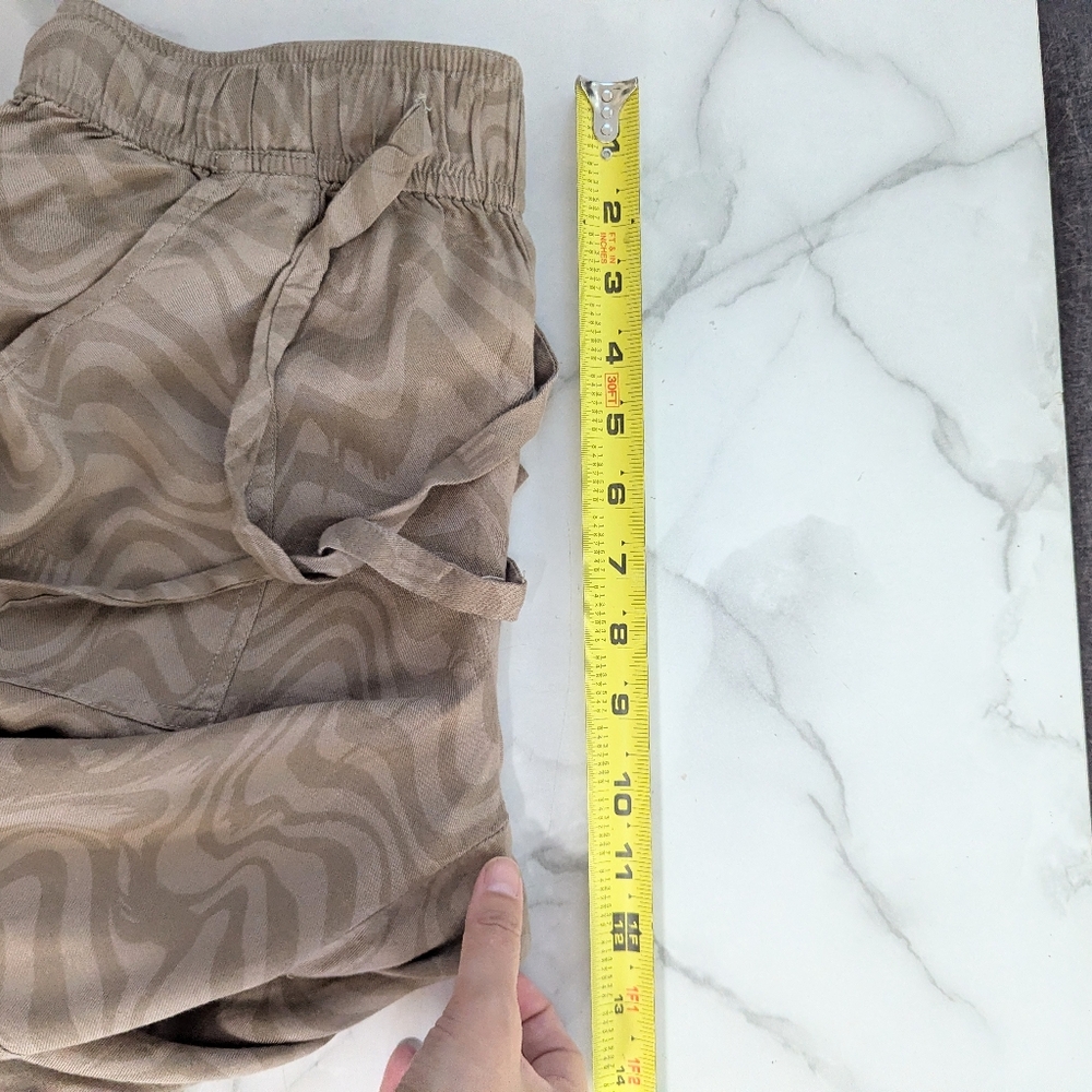 Urban Outfitters Marie Printed Cargo Pants Lightweight Drawstring Swirl Small S - Picture 11 of 12